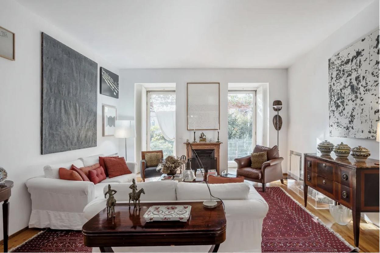 First angle of a bright living room used to start the two-photo video